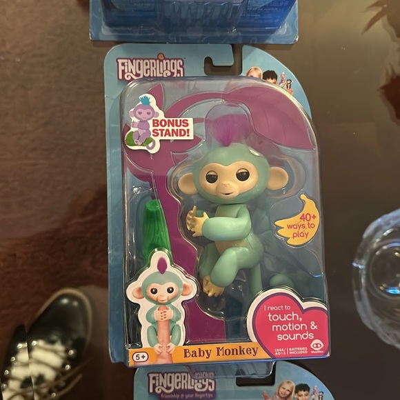 3 Fingerlings NWT - Picture 3 of 4